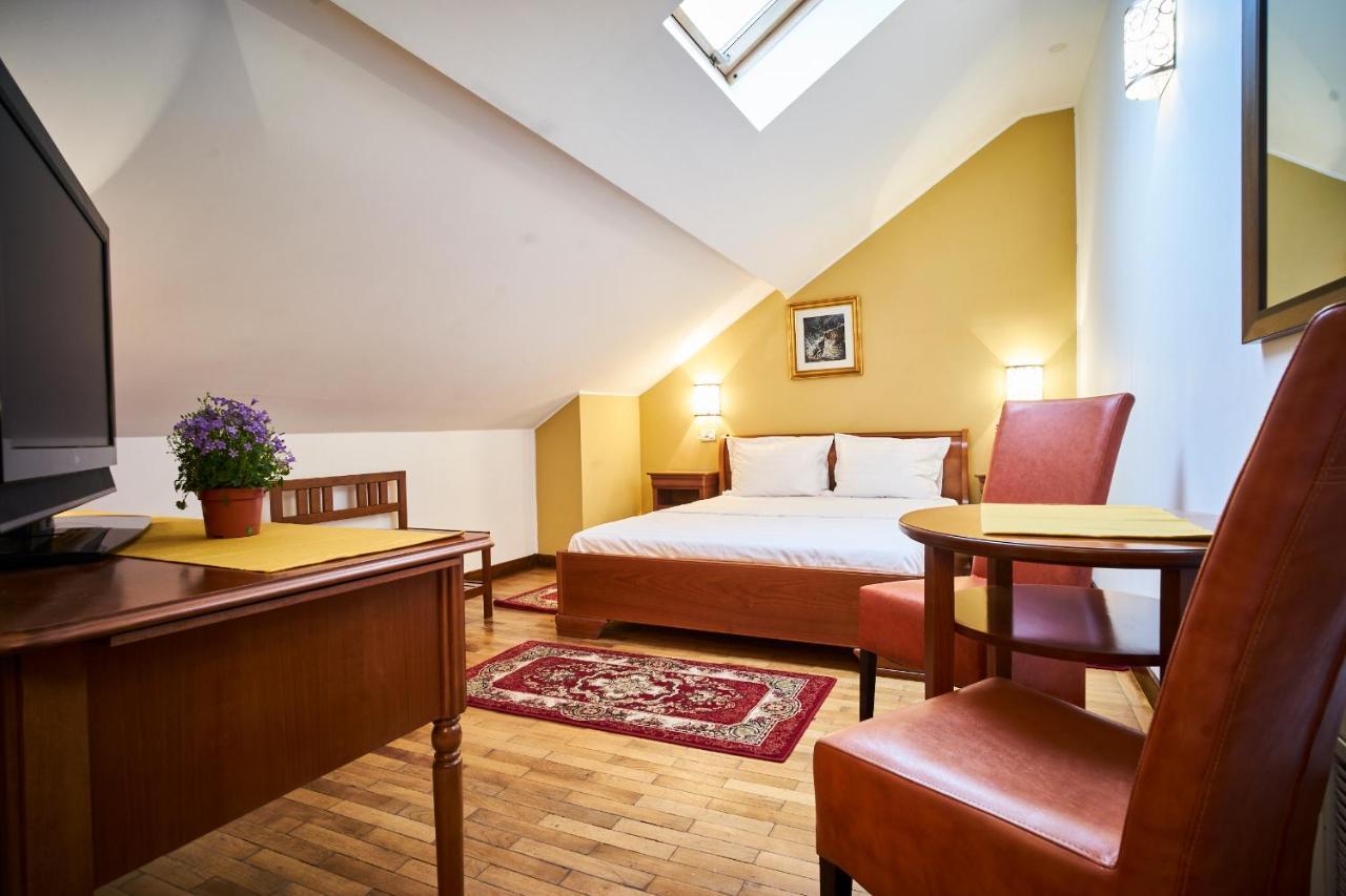 Cozy Attic Room VI Βουκουρέστι Εξωτερικό φωτογραφία